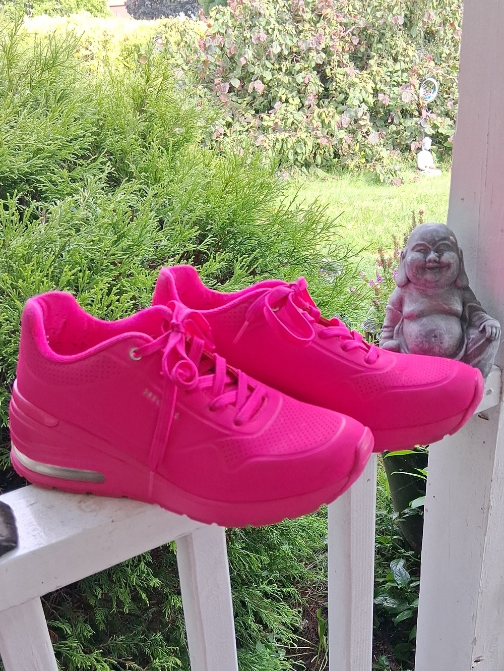 Skechers Women’s Neon Pink Athletic Lace-Up Sneakers